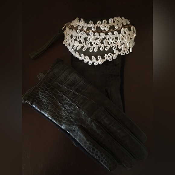 Gloves with one sided pouch (NEW) - Picture 2 of 7